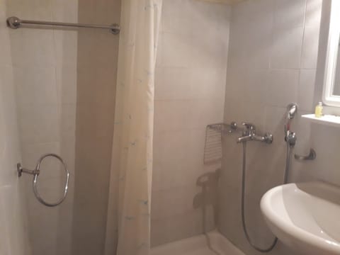 Basic Twin Room | Room amenity