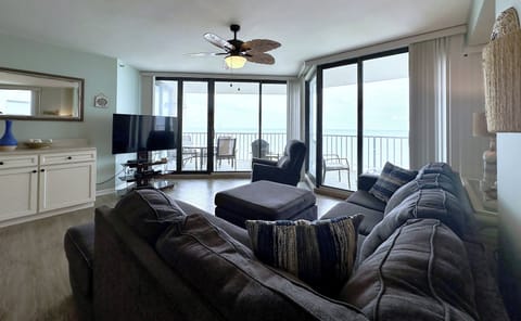 Welcome to One Ocean Place 605!