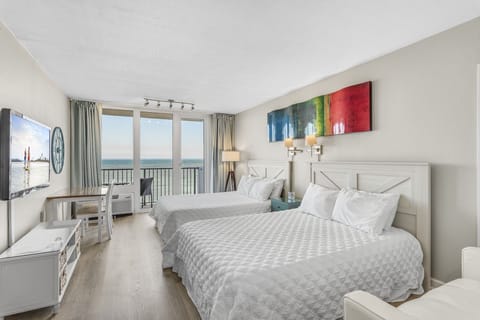 Studio with two queen beds