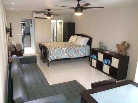 Studio sleeps 4