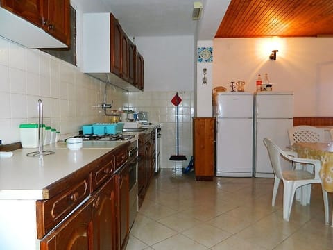 House | Private kitchen | Fridge, oven, stovetop, espresso maker