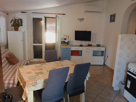 Apartment (A1) | Living area | TV