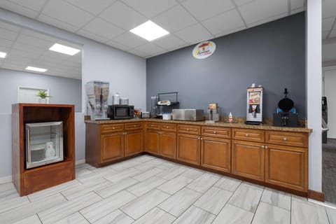 Free daily on-the-go breakfast