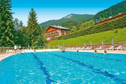 Luxurious pool and breathtaking nature!