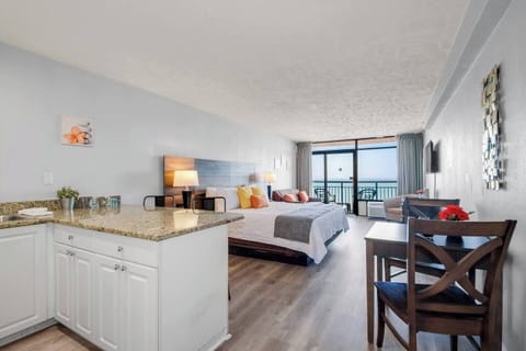 Awake to mesmerizing sunrises and fall asleep to the soothing sounds of the ocean. The bed area offers panoramic ocean views, ensuring that every moment is accompanied by the natural beauty of the sea.