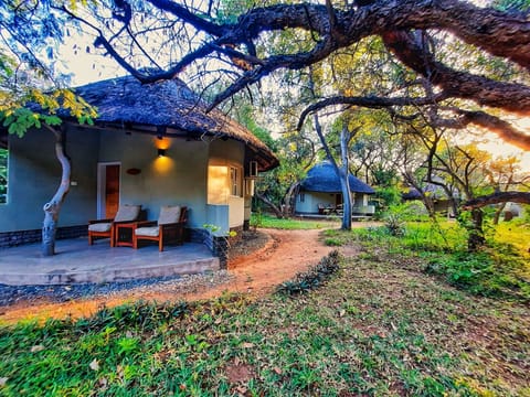 Standard Rondavel | Garden view
