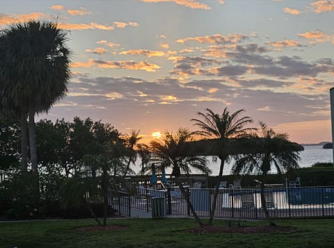 Morning Sunrise From Lanai