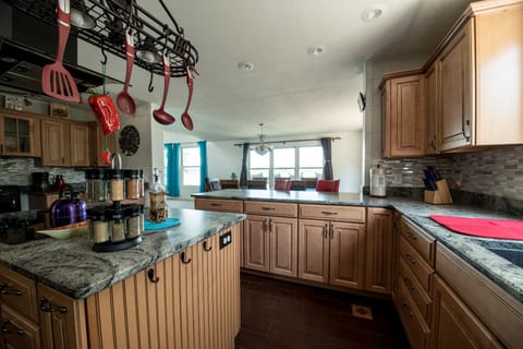 Kitchen overlooking dinning area