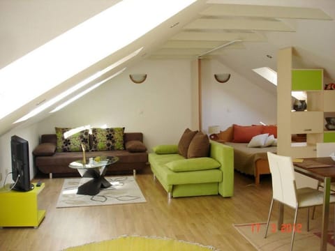 House | Living room | Smart TV