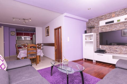 Apartment (A5) | Living room | DVD player