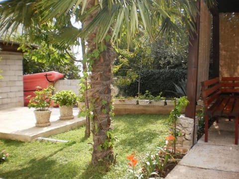 Apartment (A1) | Courtyard