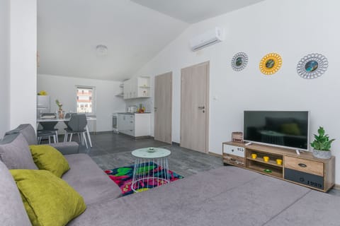 Apartment (A1) | Living room | TV