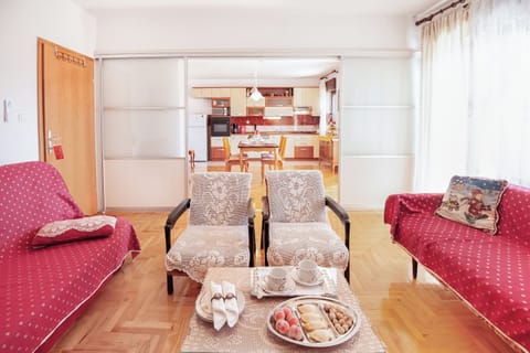 Apartment (A1) | Living room | TV, DVD player