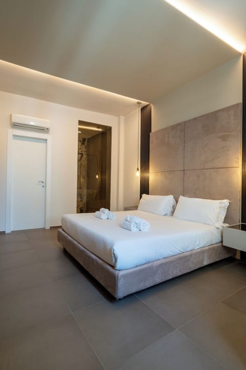 Junior Suite | Premium bedding, minibar, desk, laptop workspace