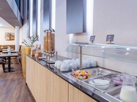Daily buffet breakfast for a fee
