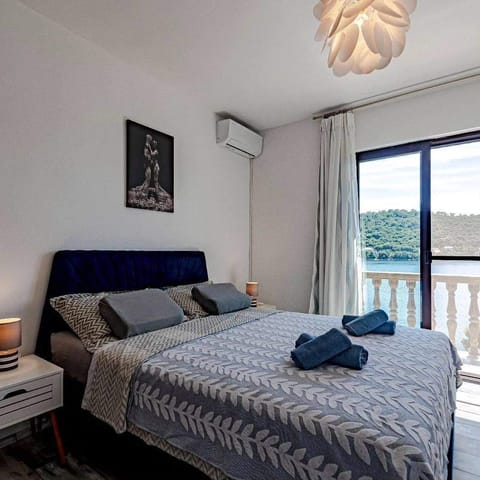 Apartment (A1) | In-room safe, iron/ironing board, free WiFi