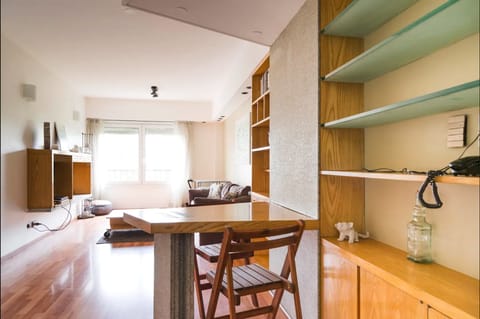 Design Apartment, Garden View | In-room dining