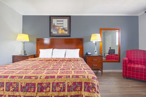 1 bedroom, desk, bed sheets