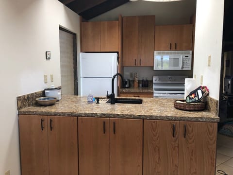 Remodeled kitchen 4/1/22
Well equipped for all of your cooking needs!