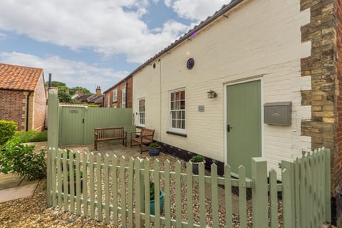 Hayloft Cottage, Wells-next-the Sea: Within easy walking distance of the heart of Wells
