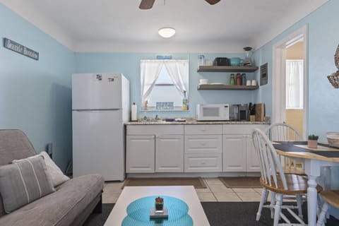 The Quarter Deck in Flagler Beach w/ Kitchenette, Induction Cooktop, Fridge, Microwave & More