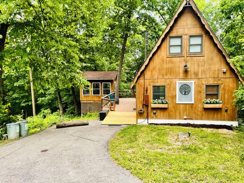 Welcome to TranquiliTree Cabin!