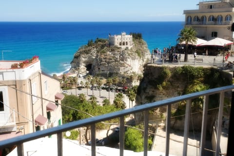 Deluxe Double Room, Sea View, Sea Facing | Balcony view