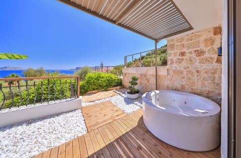 Honeymoon Suite, Sea View | Terrace/patio
