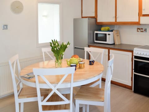 Kitchen/diner | Cobi&rsquo;s Cape Cottage, St. Just