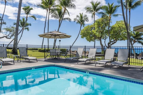 Complex pool right off the ocean