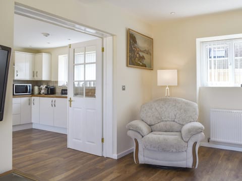 Living area with access to the kitchen/diner | Stars Cottage, Moreton, near Wareham