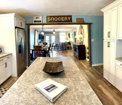 Large family and friend gathering kitchen island! 