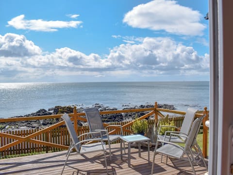 Relaxing sitting out area | Seashore Retreat, Johnshaven, near Montrose