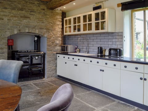 Well equipped kitchen | The Old Cider Mill, Erwood, near Brecon