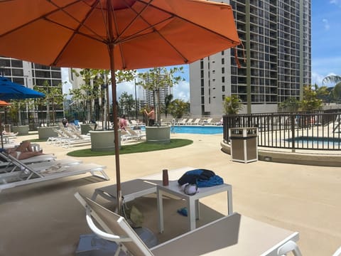 Sixth Floor Recreation Pool Deck