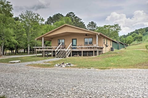 Guntersville Vacation Rental | 2BR | 2BA | 1,600 Sq Ft | Ramp Access