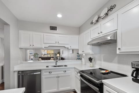 1st Floor | Kitchen Area