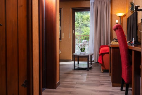 Triple Room | Premium bedding, minibar, desk, iron/ironing board