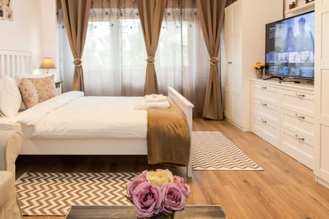 Premium Apartment, Balcony, City View | 1 bedroom, Frette Italian sheets, premium bedding, Select Comfort beds