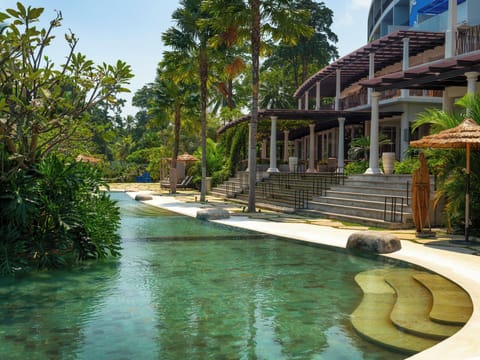 Outdoor pool, open 7:00 AM to 7:00 PM, sun loungers