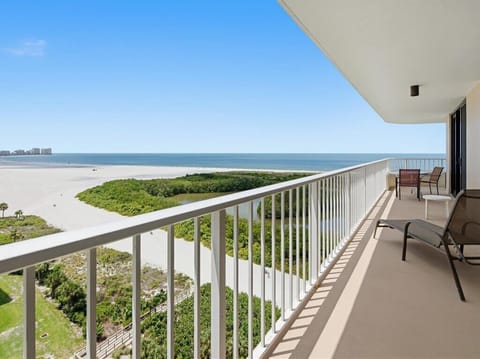Balcony View wrap around see sunrise and sunset