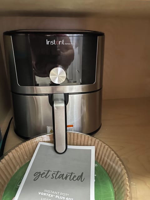 Small air fryer
