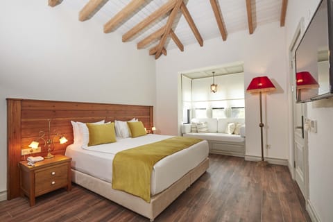 Traditional Double Room | Egyptian cotton sheets, premium bedding, down comforters, minibar