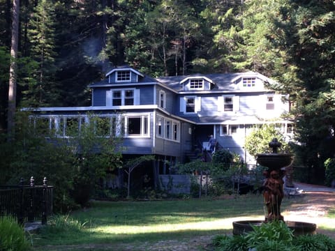 Millpond cottage from sculpture garden