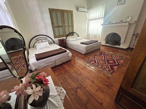 Quadruple Room | Free WiFi, bed sheets