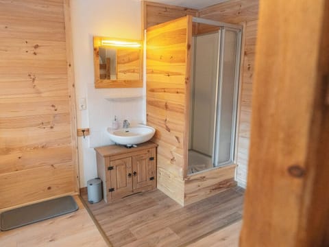 Quadruple Room, Non Smoking, Shared Bathroom | Individually decorated, individually furnished, WiFi, bed sheets