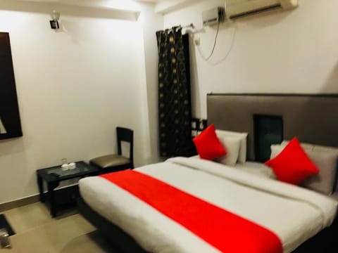 Deluxe Double Room | Rollaway beds, free WiFi