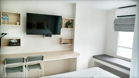 Deluxe Double Room | Desk, laptop workspace, soundproofing, free WiFi