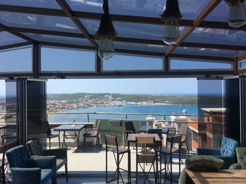 Panoramic Apartment | Terrace/patio
