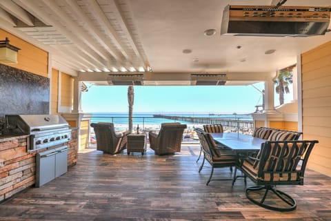 Welcome to Beach Front in Avila, one of the few ocean front vacation properties in Avila Beach with white water views that will sweep you off your feet. The property's rustic, open concept design and luxurious living space is sure to lure you in.